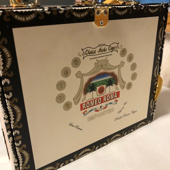 Handbag - Picture 4 of 4